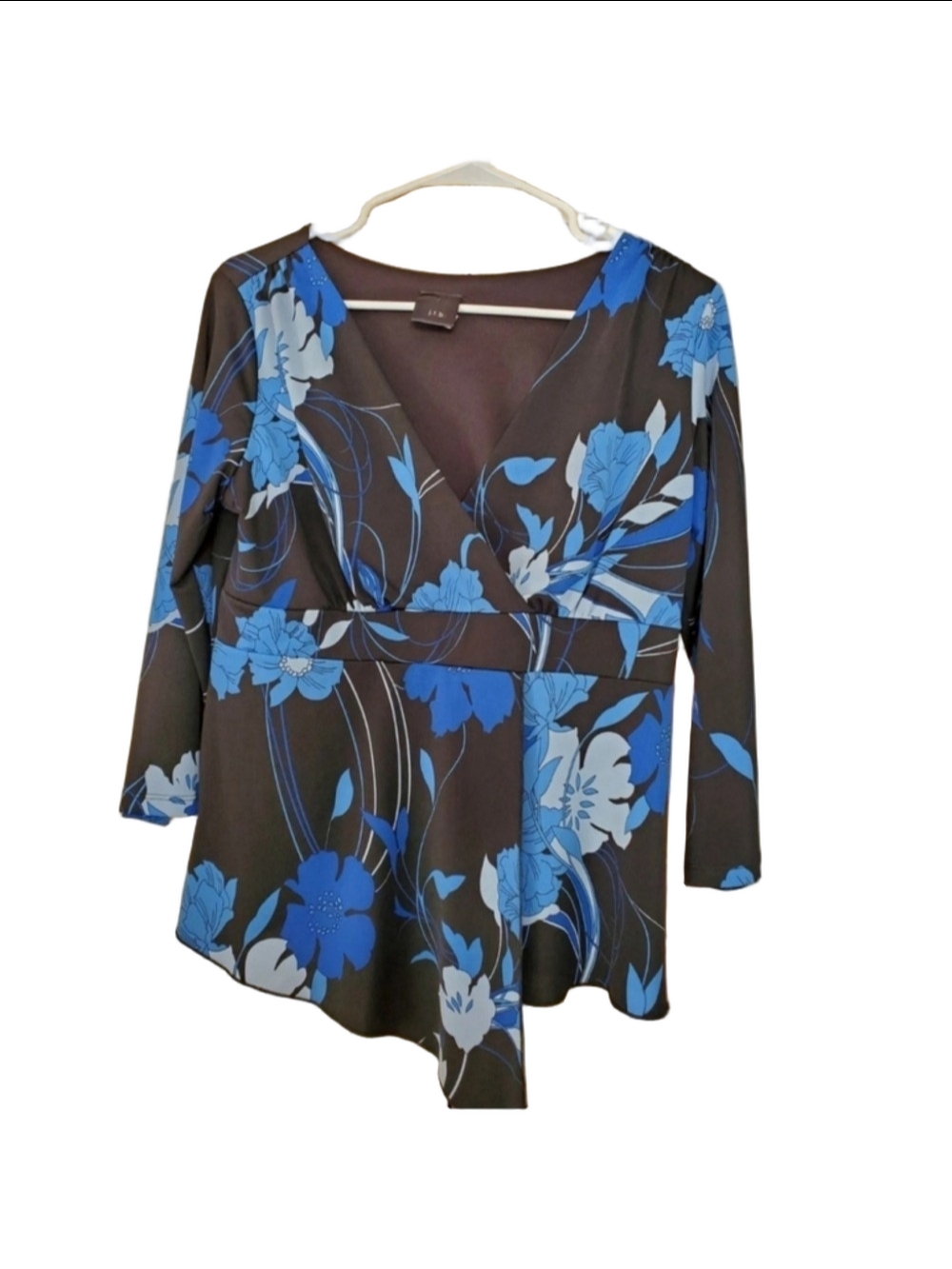 JTB Asymmetrical Hemmed top with a Blue Floral Print Ventage